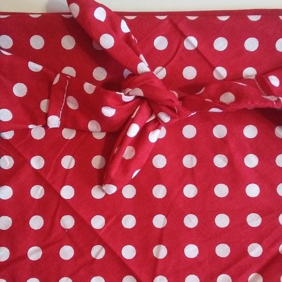 RED AND WHITE POLKA DOT PRINT BANDANA TOP! - Picture 5 of 8